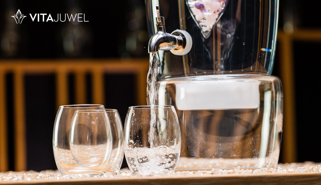 Zásobník na vodu GRANDE a sklenice z borosilikátového skla od VitaJuwel
